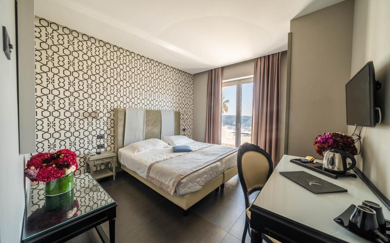 Hotel Il Gabbiano Bacoli Zewnętrze zdjęcie